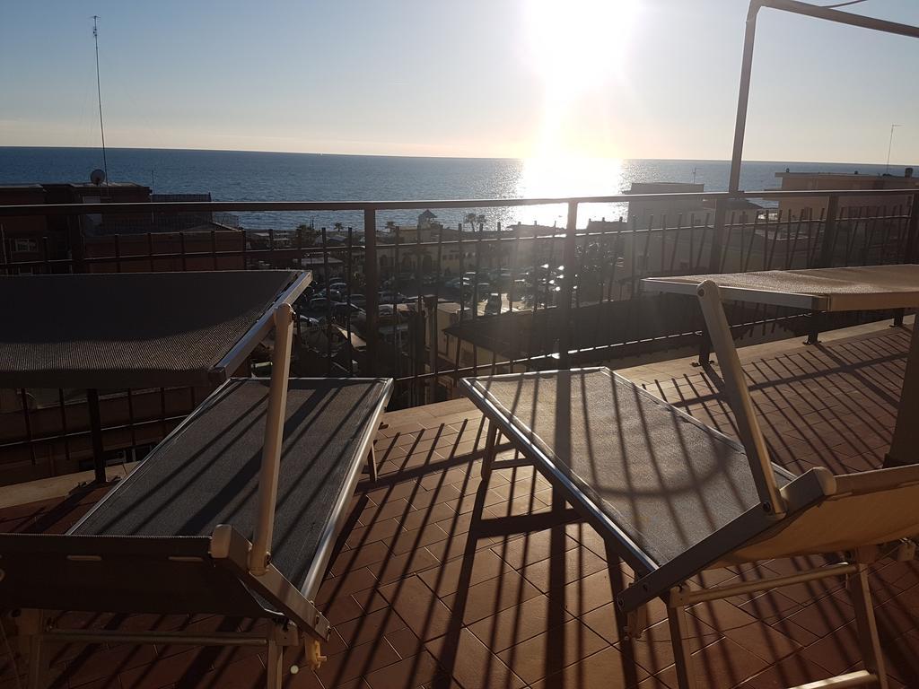 Ferienwohnung Mary'S Penthouse Lido di Ostia Exterior foto
