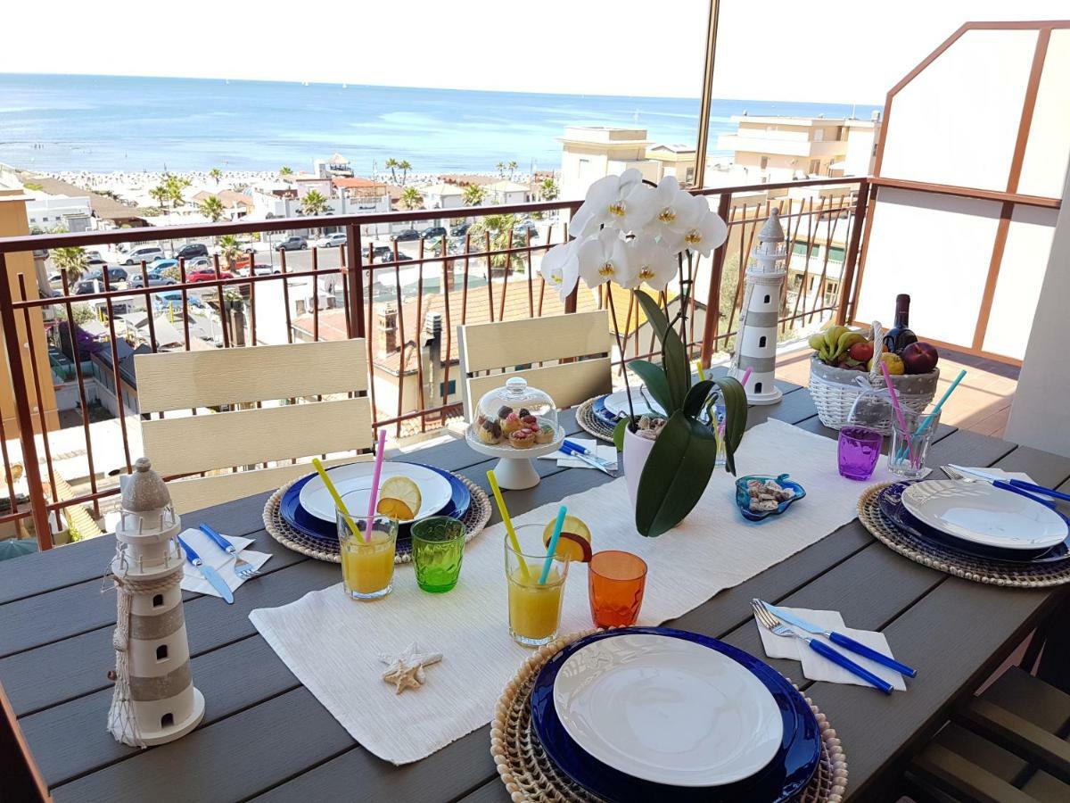 Ferienwohnung Mary'S Penthouse Lido di Ostia Exterior foto