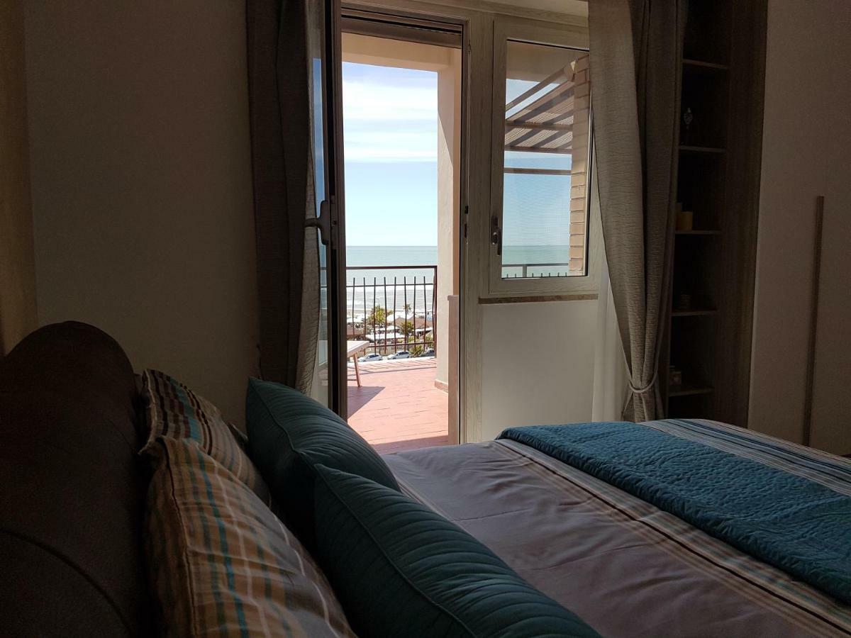 Ferienwohnung Mary'S Penthouse Lido di Ostia Exterior foto